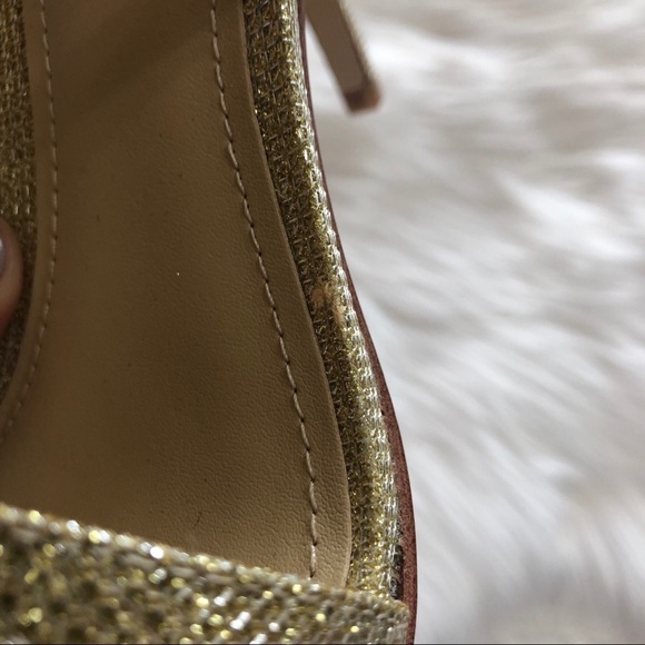 Marc Fisher Gold Strappy Blaize Sandal 6.5 Sparkle - Picture 3 of 8